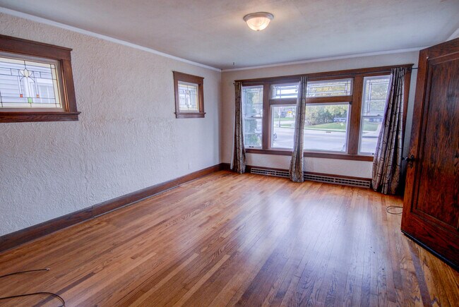 Photo - 2615 Taylor Ave