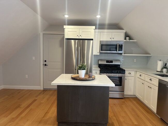 Photo - 25 Chilcott Pl Unit 3