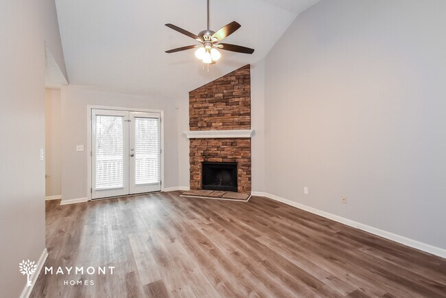 Photo - 329 Hillcrest Ln