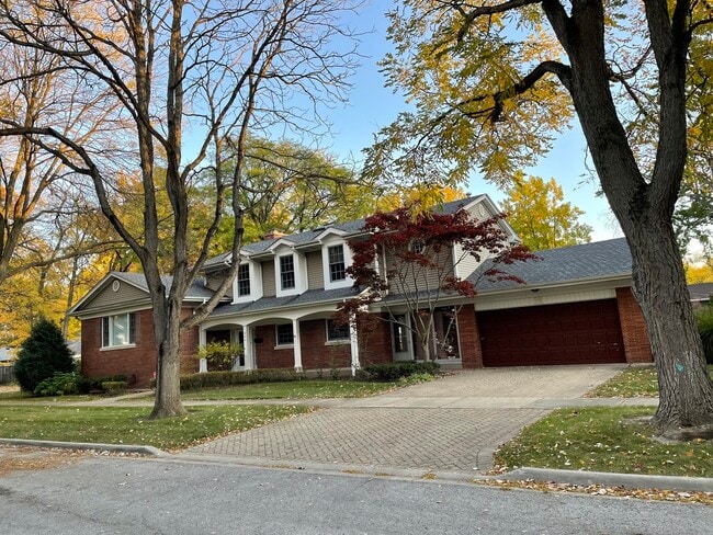 Photo - 844 Juniper Rd