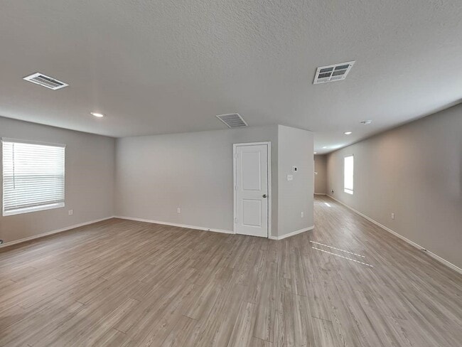 Photo - 7307 Cultivator Way