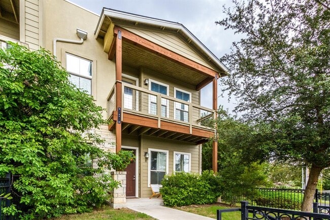 Photo - 2520 Bluebonnet Ln Unit 8
