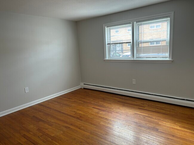 Photo - 24 Deerfield Ct