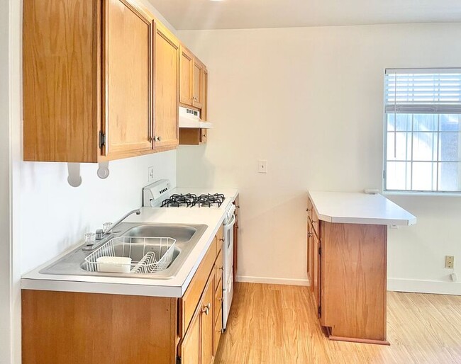 Photo - 362 Ralcam Pl