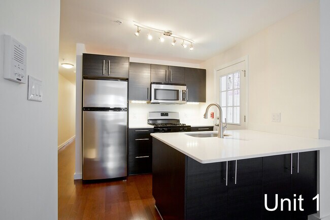 Photo - 802 N 16th St Apartments Unit A