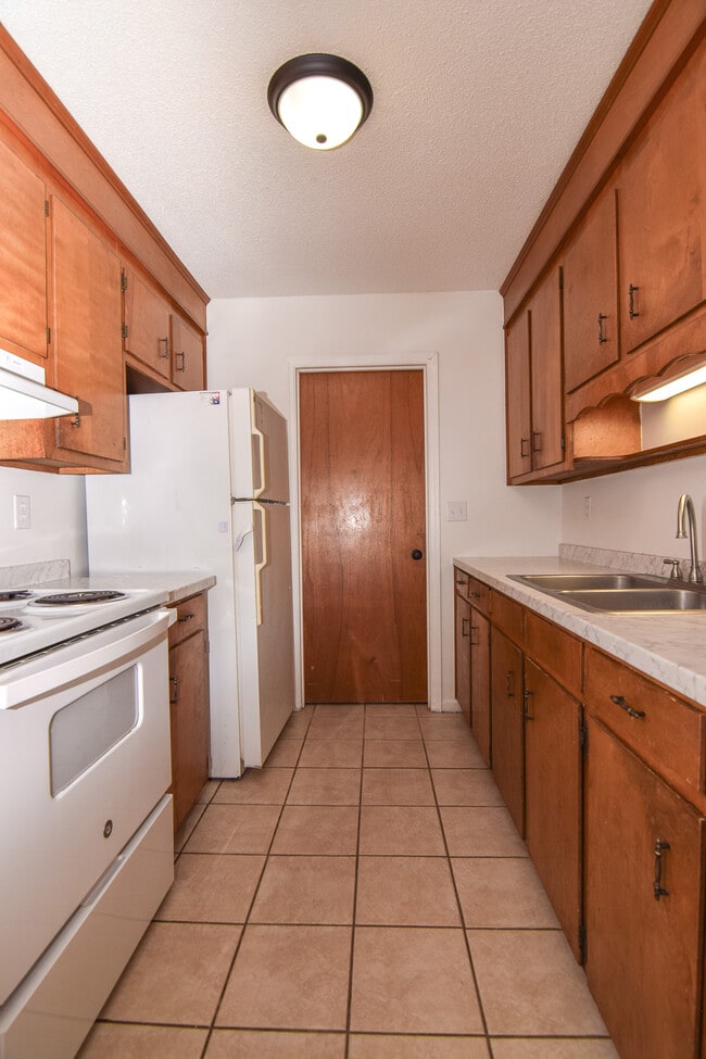 Photo - 103 Ashwood Ct