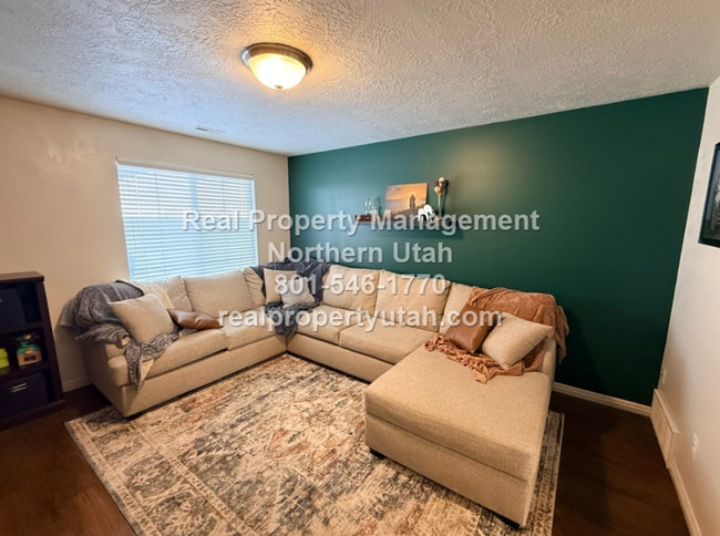 Photo - Cute 2 Bedroom Townhome in South Ogden Available
