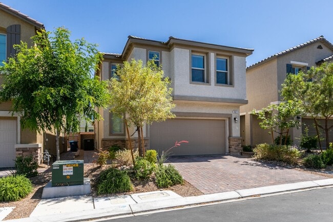 Photo - MOUNTAINS EDGE 3 BEDROOM HOME!