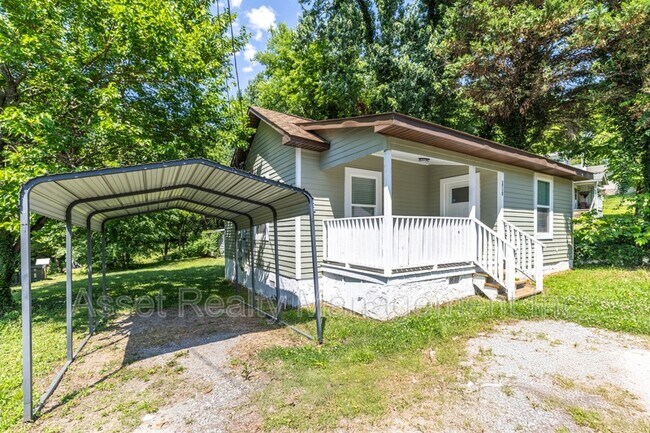 Photo - 1715 Fay St