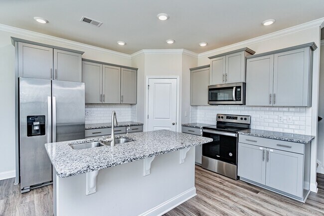 Photo - 412 Yellow Fox Rd