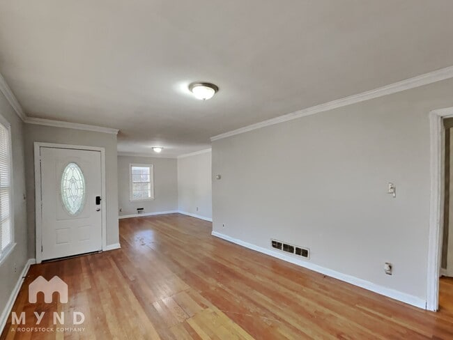 Photo - 3660 Hill Acres Rd SW