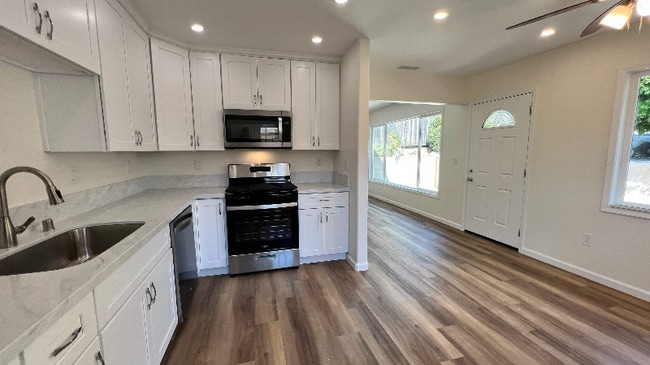 Photo - 636 Minnesota St