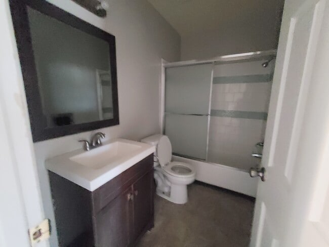 Photo - 8720 Orion Ave Unidad 21