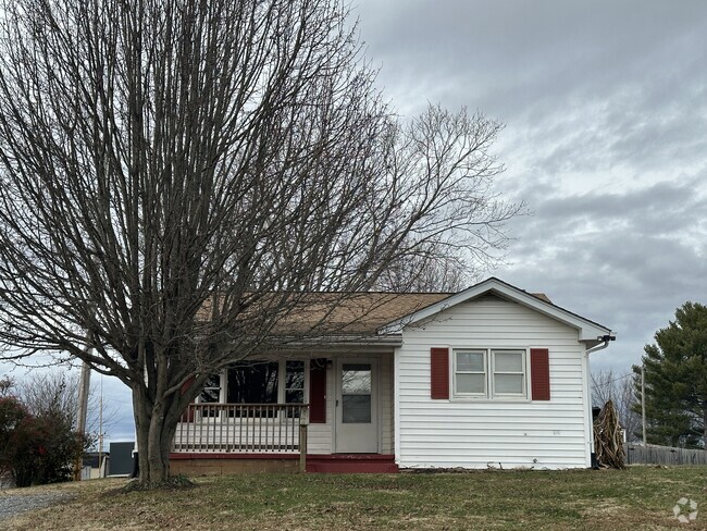 Building Photo - 717 W Main St Rental