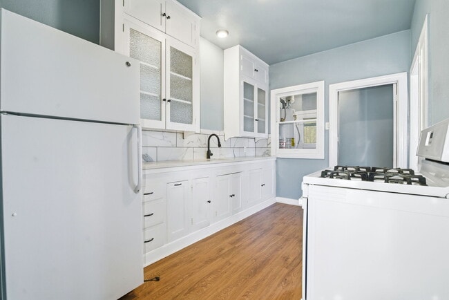 438 W Kings Hwy Unit 2