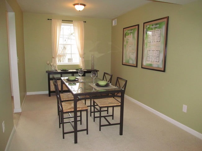 Photo - Mayflower Apartments