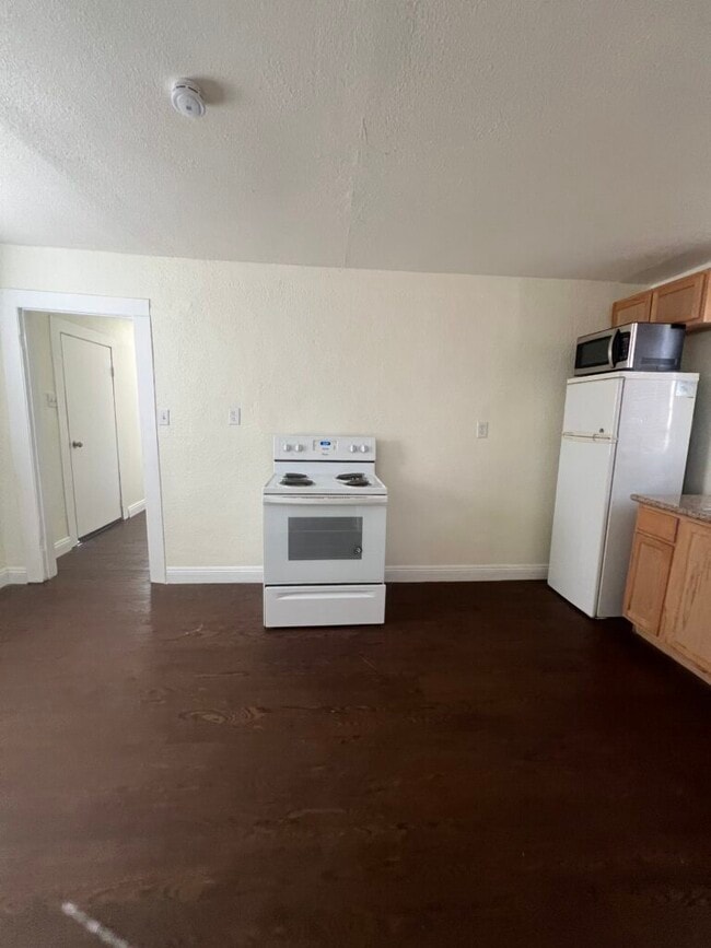 Photo - 413 W Van Buren Ave Unit 8
