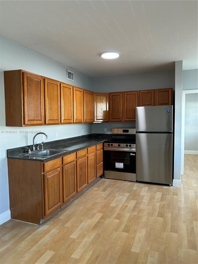 Photo - 1360 Collins Ave Unit 202