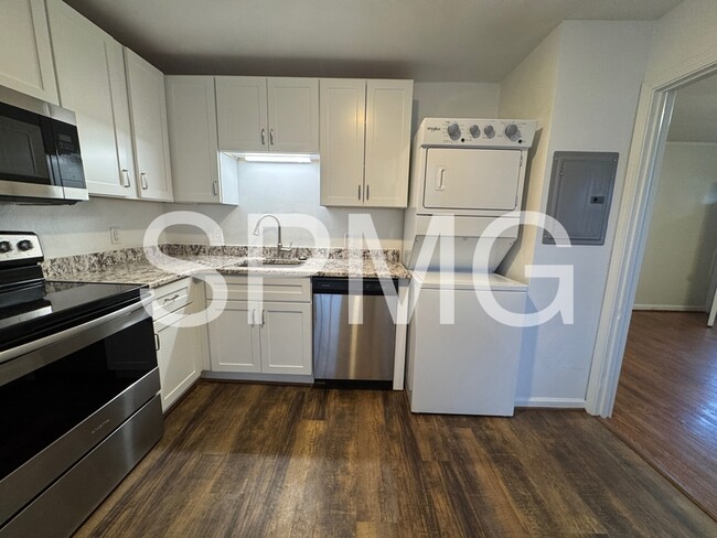 Photo - 3126 Yardley Dr NW