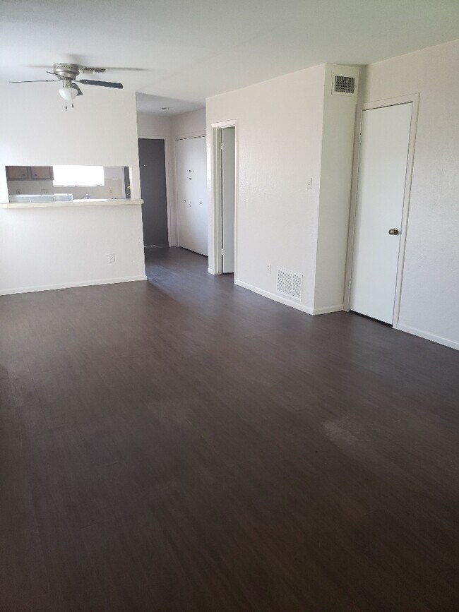 5014 Meandering Ln Unit A