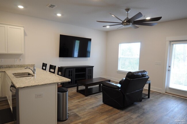 Photo - 8908 Brigade Trail