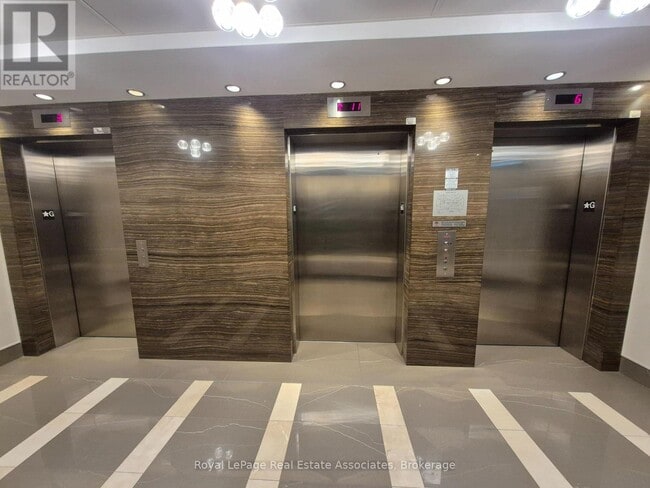 Photo - 1055 Southdown Rd Unit 811