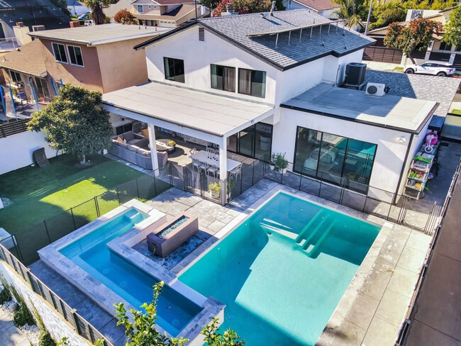 Photo - 6324 Geyser Ave