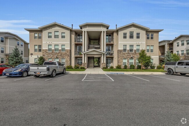 Building Photo - Ranch Landing Condo - Half off 1st month's... Unit #G301