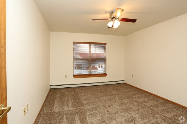 2BR, 1BA