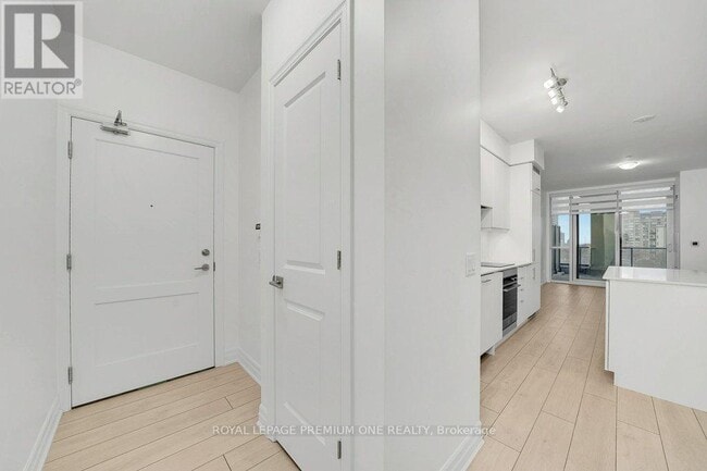 Photo - 30 Elm Dr W Unit 306