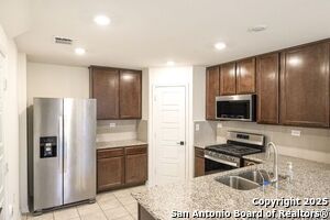 Photo - 5527 Castle Brook Dr
