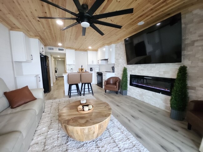 Building Photo - 580 Pleasure Island Blvd Unit 117 Rental