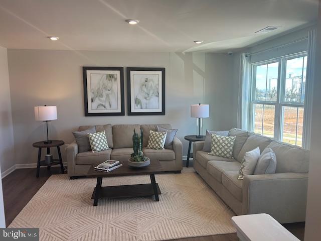 Photo - 2562 Laurel Pk Dr