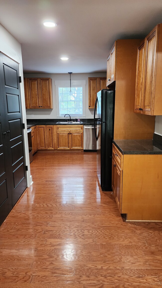 Photo - 178 Heritage Cir