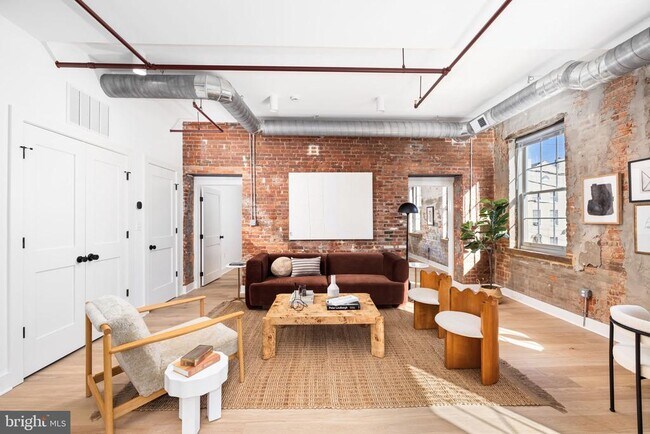 Photo - 901 King St Unit 202