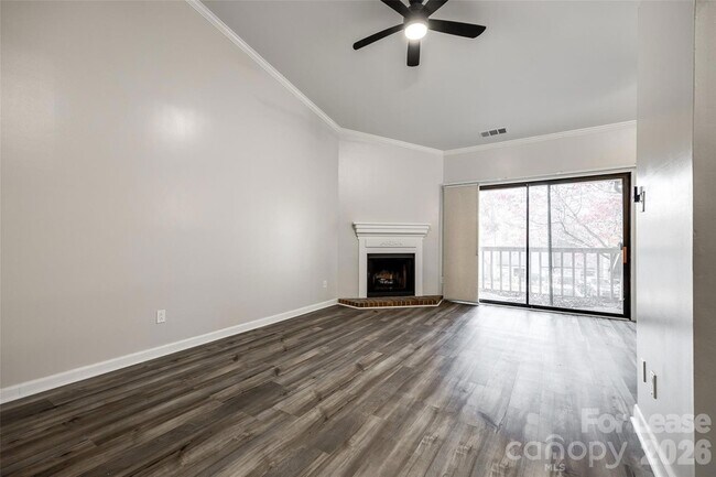 4158 Charlotte Hwy Unidad F