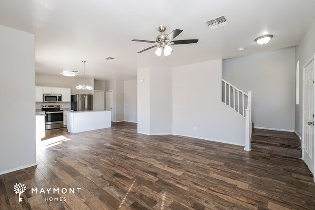 Photo - 5166 W Illini St