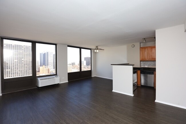 Photo - 4334 N Hazel St Unit 319