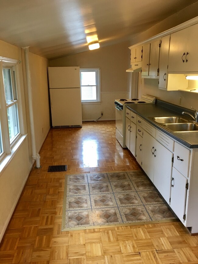 Photo - 2225 Berkley Ave SW