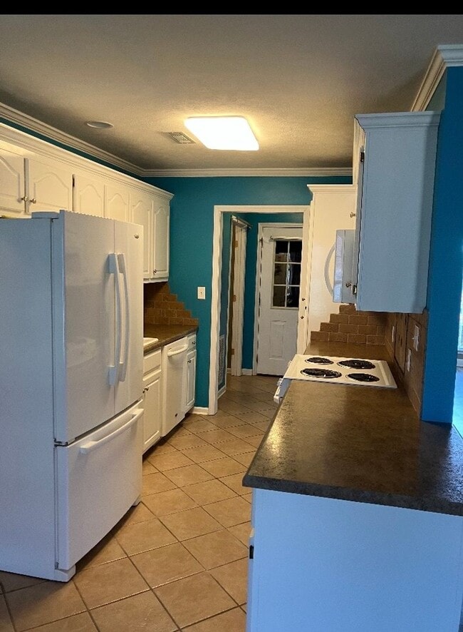 1737 Cedarwood Dr