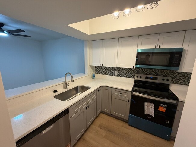 Photo - 5424 SW 4th Pl