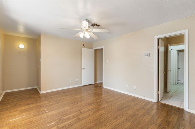 1919 Place Rebecca Ln Condo Unit H16 - Condo for Rent in Houston, TX ...