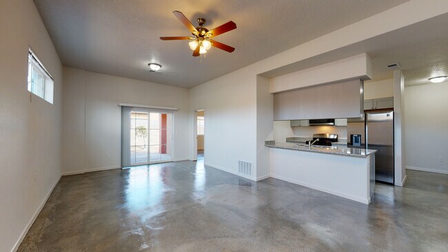 Photo - 1421 N Renaissance Blvd NE