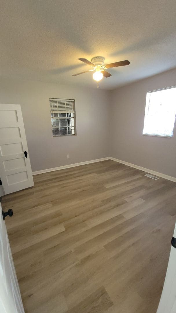 Photo - 2 bedroom 1 bath house - 3 minutes from No...