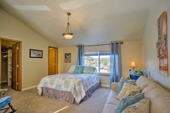 Photo - 920 Ponderosa Way