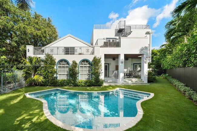 Photo - 431 W Rivo Alto Dr