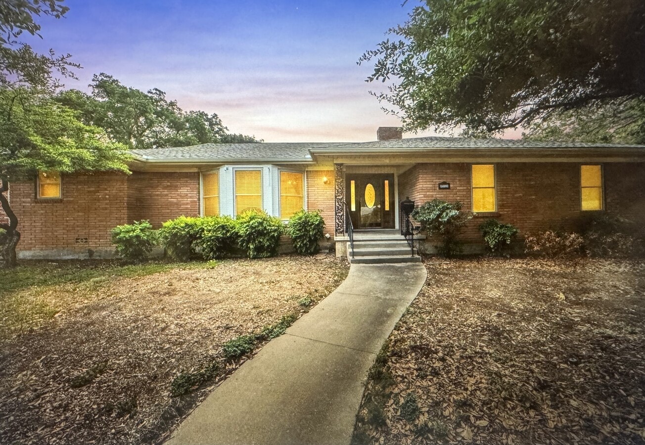 Photo - 5220 Lake Charles Dr