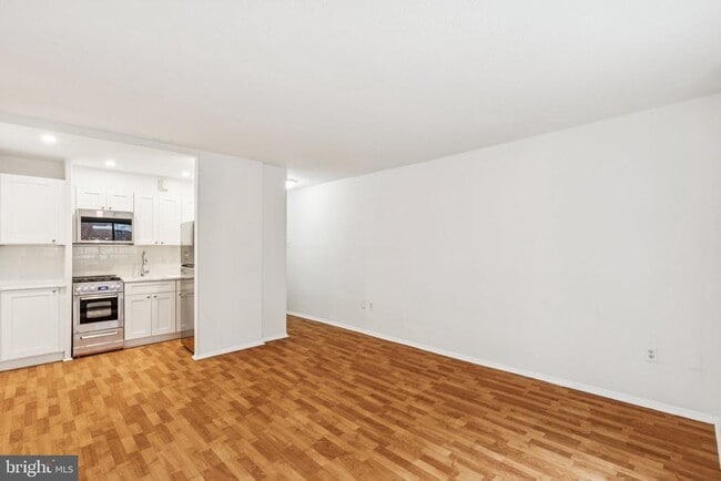 Photo - 2101 Chestnut St Unit 721-R