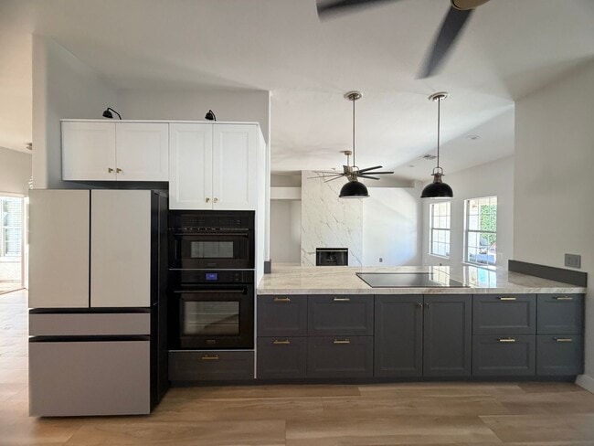 Photo - BEAUTIFULLY UPGRADED SINGLE FAMILY HOME - 3 BEDROOM, CORNER LOT WITH VAULTED CEILINGS