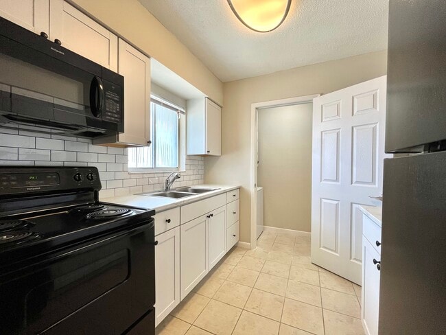 Building Photo - VillaDova Rental
